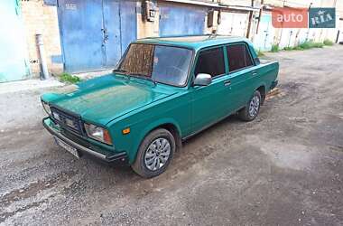 Седан ВАЗ 2107 2005 в 
