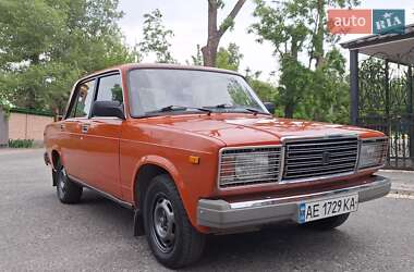 Седан ВАЗ 2107 1983 в Днепре