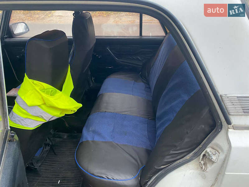 Седан ВАЗ / Lada 2107 1994 в Ірпені