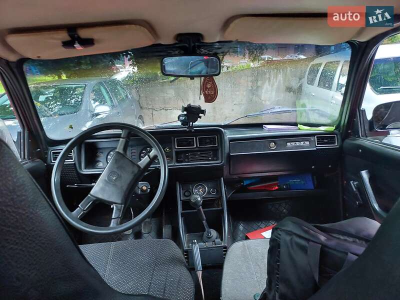 Седан ВАЗ / Lada 2107 1995 в Рівному