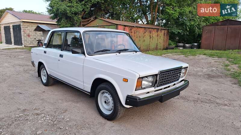 Седан ВАЗ / Lada 2107 2005 в Смілі