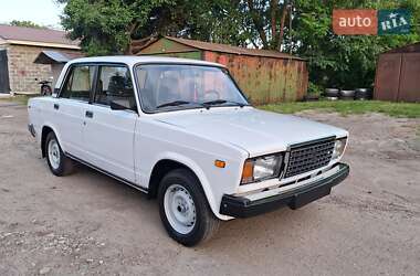 Седан ВАЗ 2107 2005 в 