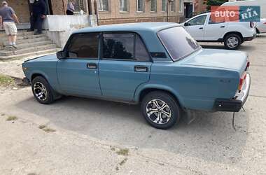 Седан ВАЗ 2107 2004 в Полтаве