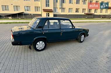 Седан ВАЗ 2107 2005 в 