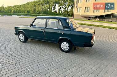Седан ВАЗ 2107 2005 в 