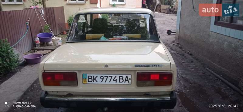 Седан ВАЗ / Lada 2107 1998 в Шепетівці