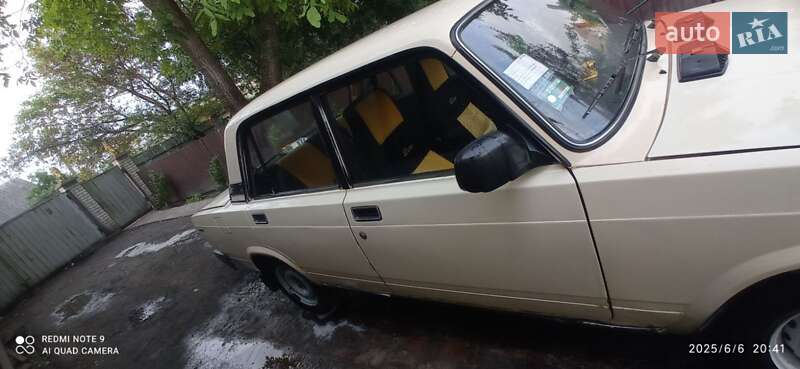 Седан ВАЗ / Lada 2107 1998 в Шепетівці