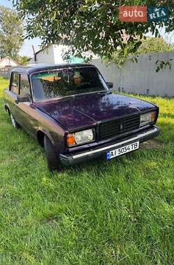 Седан ВАЗ 2107 2004 в 
