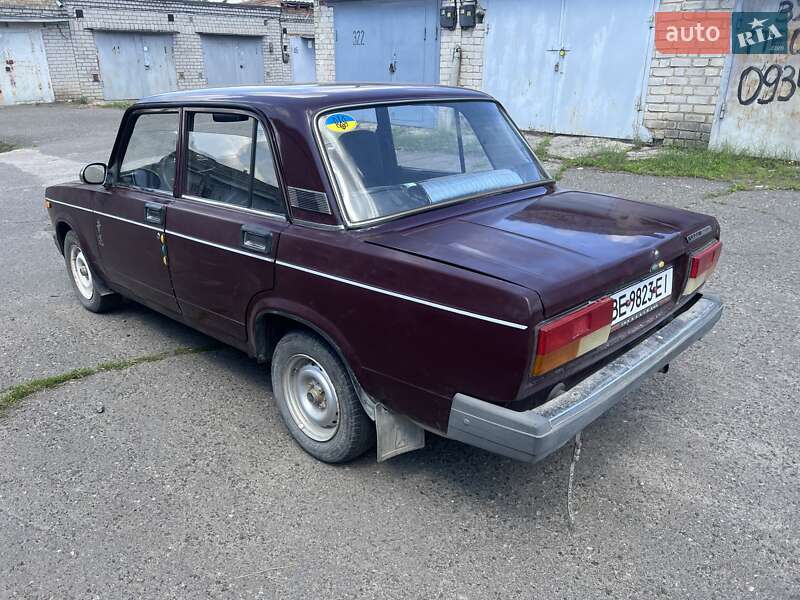 Седан ВАЗ / Lada 2107 2008 в Николаеве