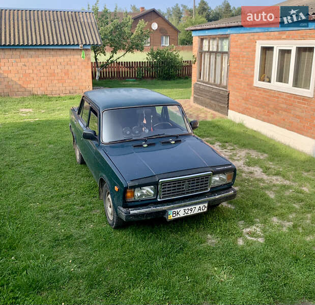 Седан ВАЗ / Lada 2107 2008 в Дубровице