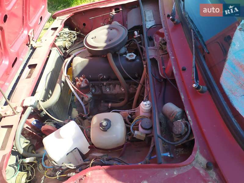 Седан ВАЗ / Lada 2107 1996 в Черновцах