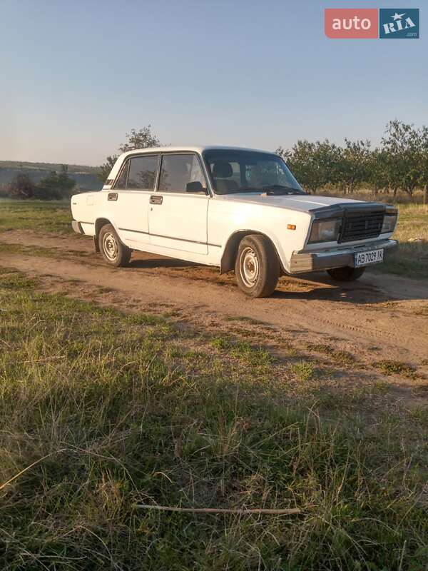 Седан ВАЗ / Lada 2107 1992 в Могилев-Подольске
