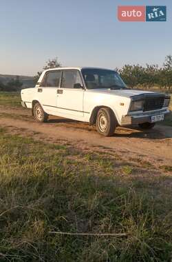 Седан ВАЗ / Lada 2107 1992 в 