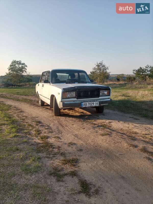 Седан ВАЗ / Lada 2107 1992 в Могилев-Подольске