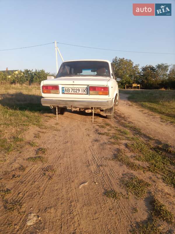 Седан ВАЗ / Lada 2107 1992 в Могилев-Подольске
