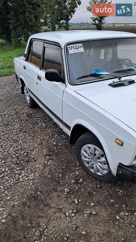 Седан ВАЗ / Lada 2107 2002 в Кропивницькому
