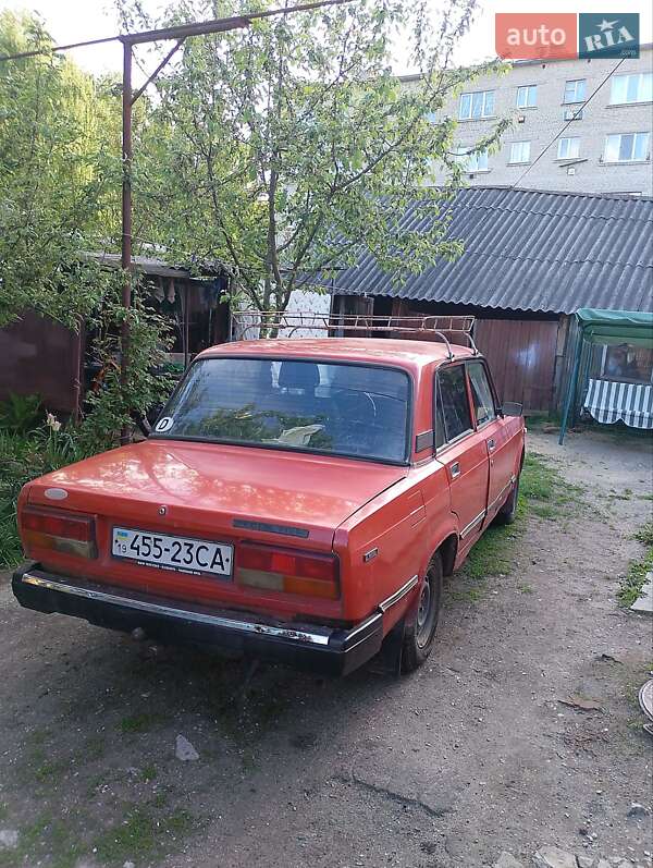 Седан ВАЗ / Lada 2107 1990 в Путивле