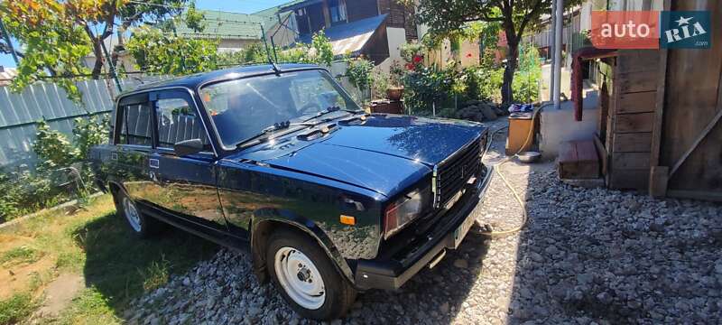 Седан ВАЗ / Lada 2107 1990 в Мукачевому