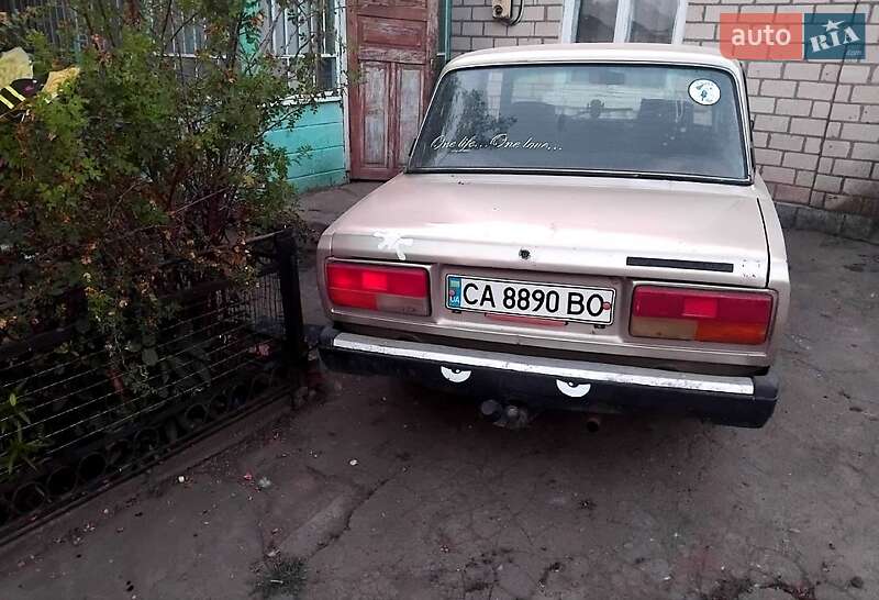 Седан ВАЗ / Lada 2107 1995 в Александрие