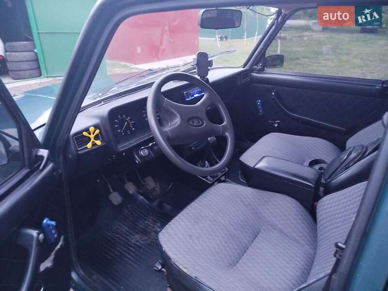 Седан ВАЗ / Lada 2107 2005 в Новомиколаївці