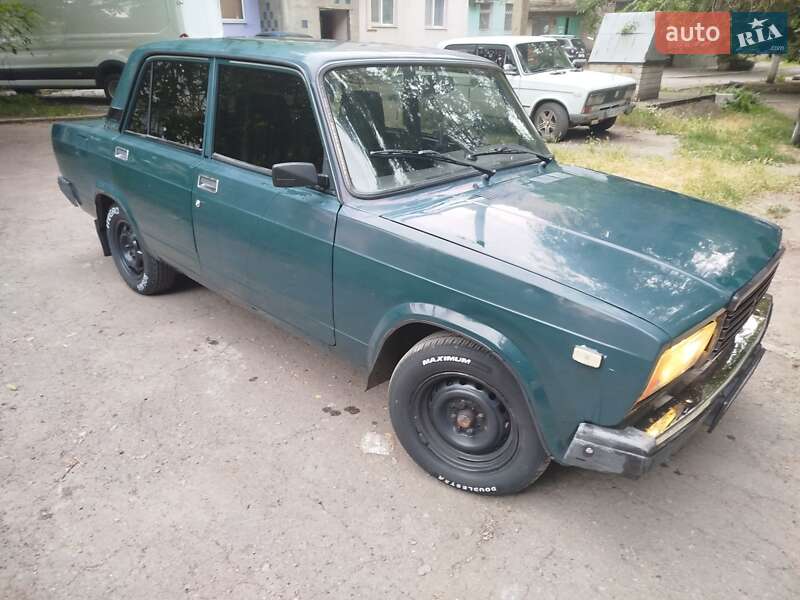Седан ВАЗ / Lada 2107 2005 в Новомиколаївці