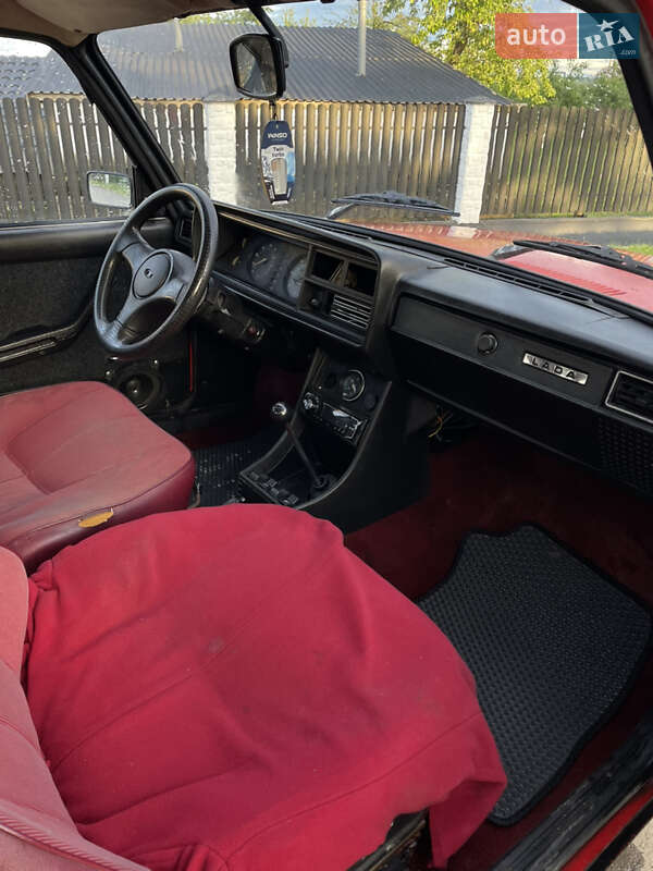 Седан ВАЗ / Lada 2107 1988 в Самборі