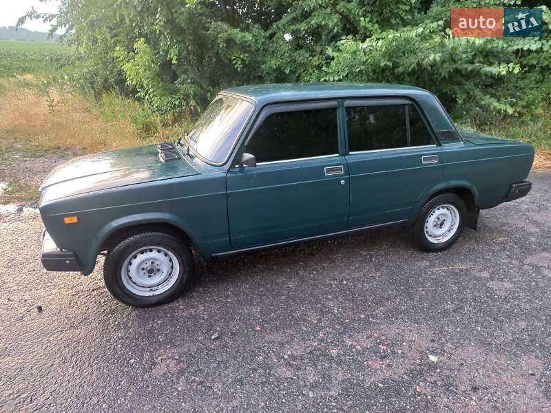 Седан ВАЗ / Lada 2107 2006 в Бердичеве