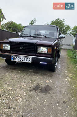 Седан ВАЗ 2107 2004 в 