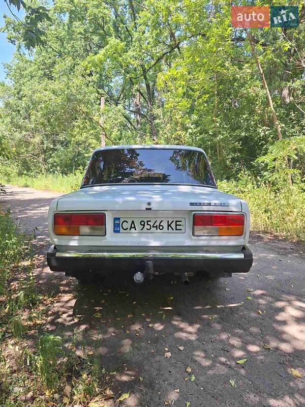 Седан ВАЗ / Lada 2107 2007 в Золотоноше