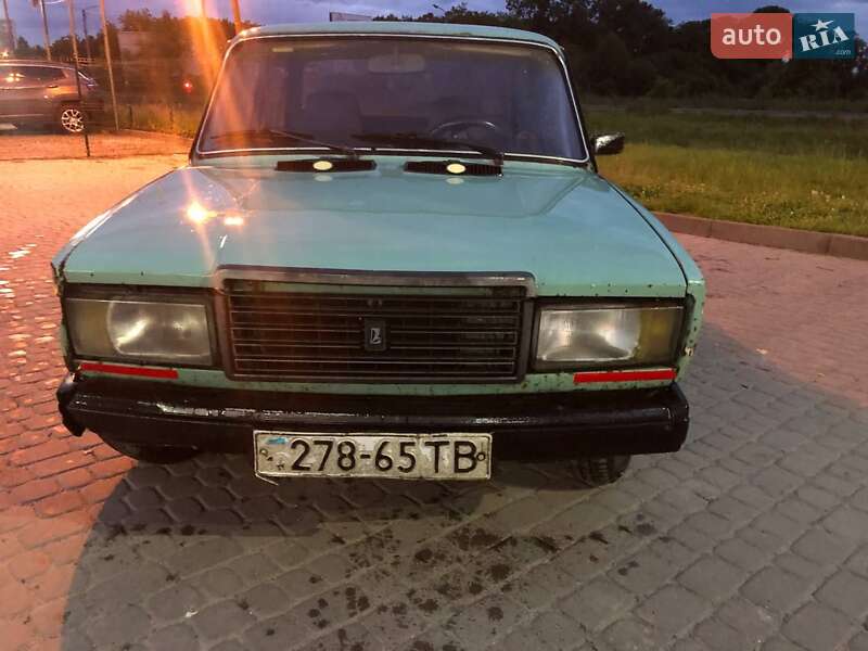 Седан ВАЗ / Lada 2107 1987 в Львове