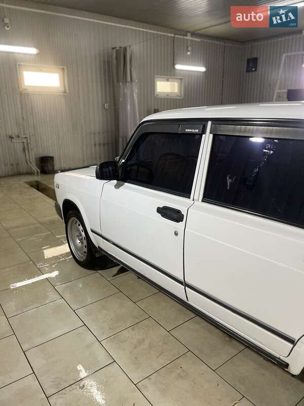 Седан ВАЗ / Lada 2107 2007 в Одессе
