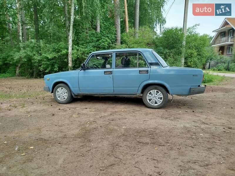 Седан ВАЗ / Lada 2107 1987 в Иршанске