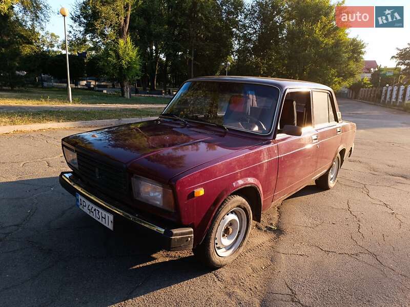 Седан ВАЗ 2107 2003 в 