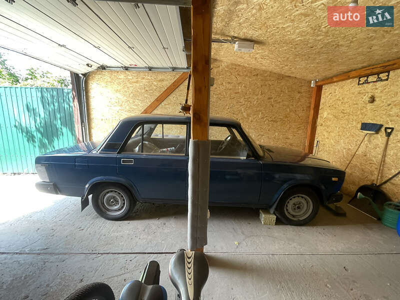 Седан ВАЗ / Lada 2107 2004 в Сумах