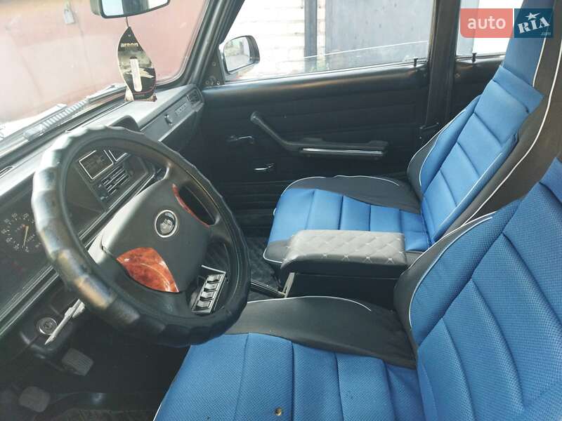 Седан ВАЗ / Lada 2107 1990 в Синельниково