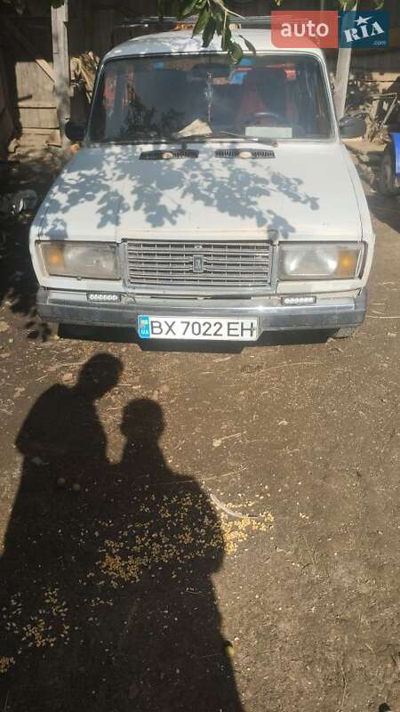 Седан ВАЗ / Lada 2107 2003 в Хмельницком