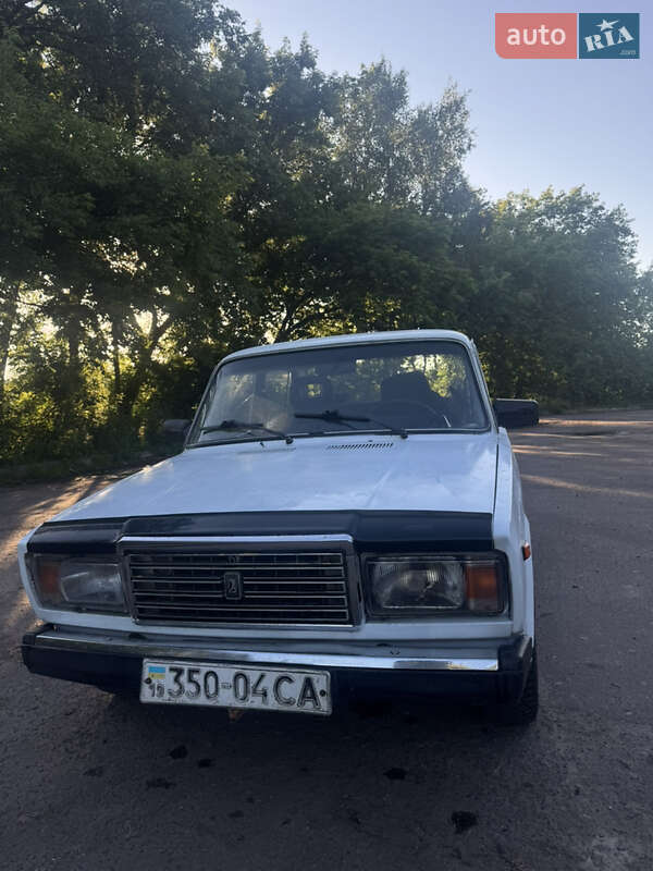 Седан ВАЗ / Lada 2107 1991 в Шостке