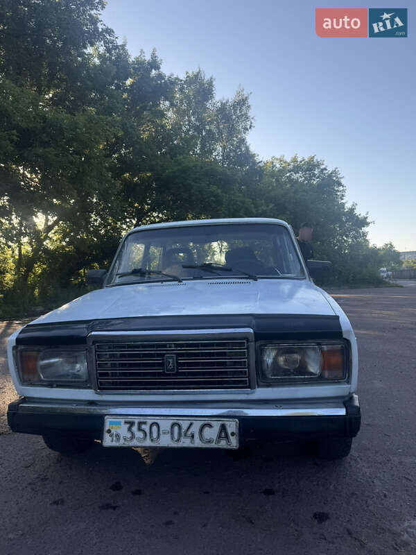 Седан ВАЗ / Lada 2107 1991 в Шостке