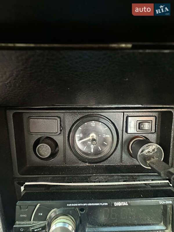 Седан ВАЗ / Lada 2107 1992 в Ромнах