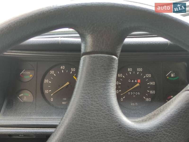 Седан ВАЗ / Lada 2107 2000 в Тернополе