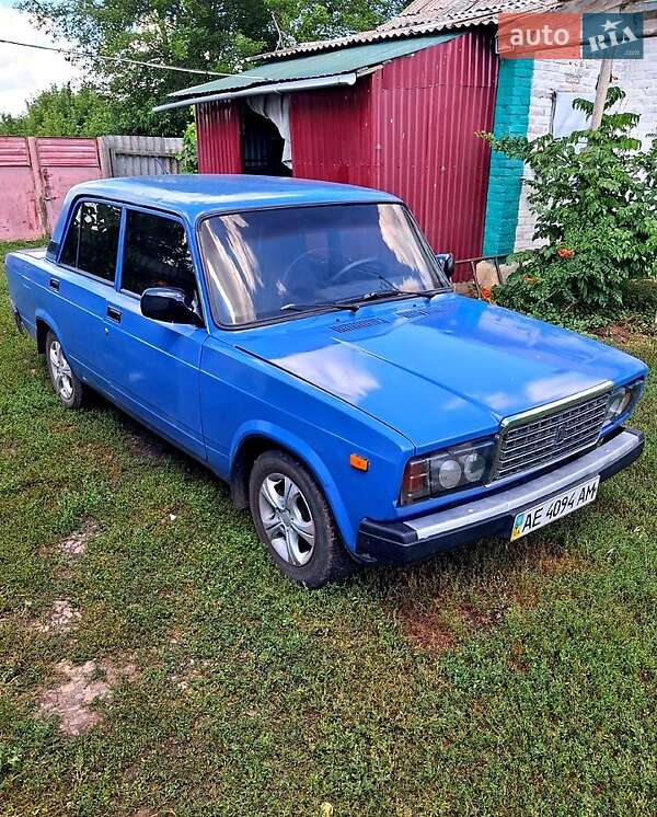 Седан ВАЗ / Lada 2107 2005 в Лозовой