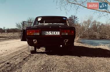 Седан ВАЗ 2107 1985 в 