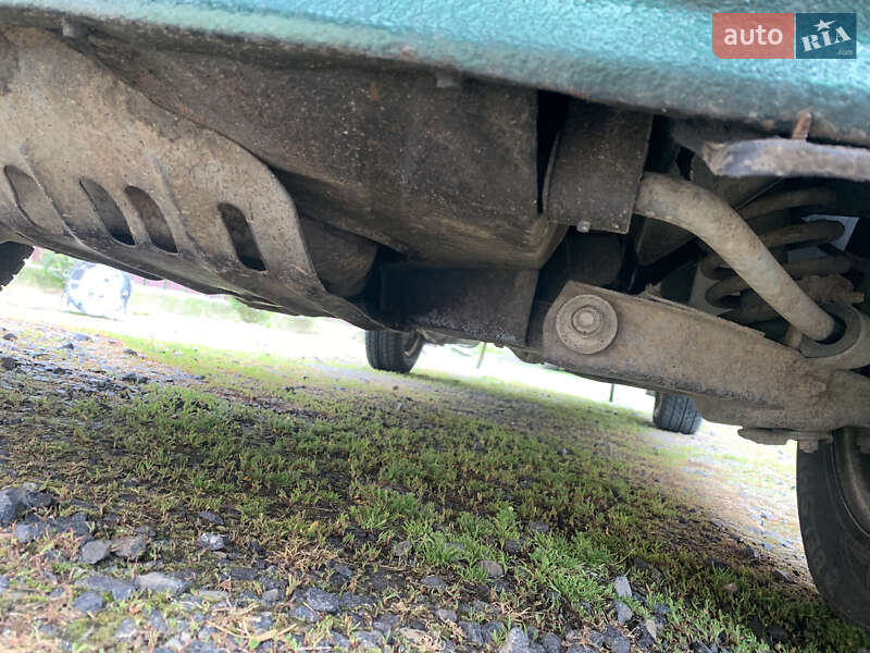 Седан ВАЗ / Lada 2107 2004 в Сваляве