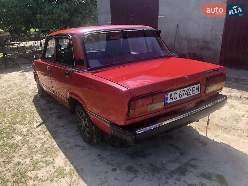 Седан ВАЗ / Lada 2107 1990 в Локачах