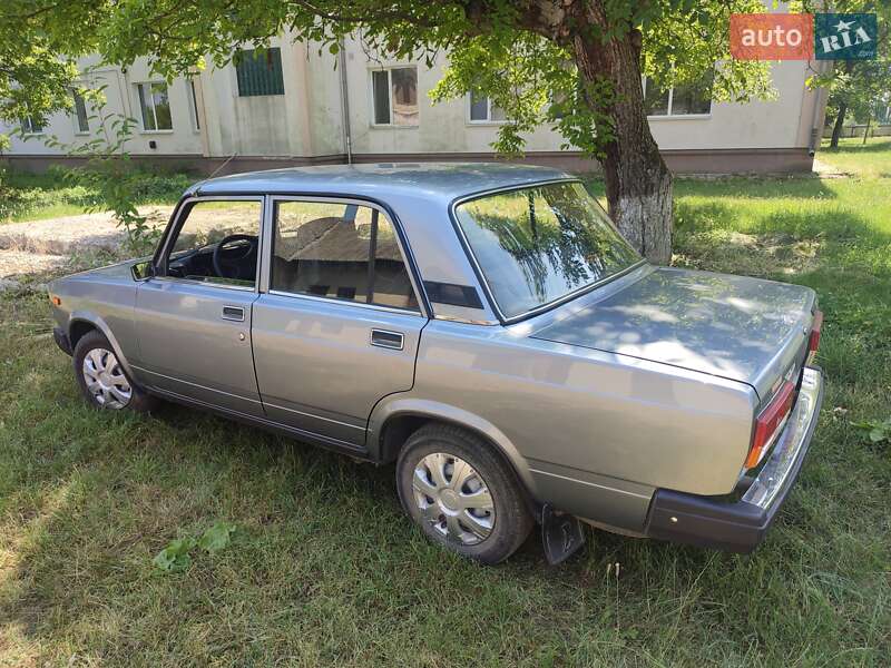 Седан ВАЗ / Lada 2107 2007 в Гусятині