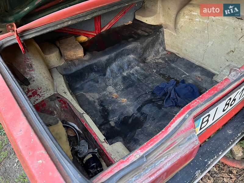 Седан ВАЗ / Lada 2107 1988 в Полтаве