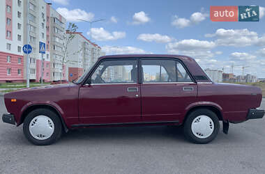 Седан ВАЗ 2107 2000 в 