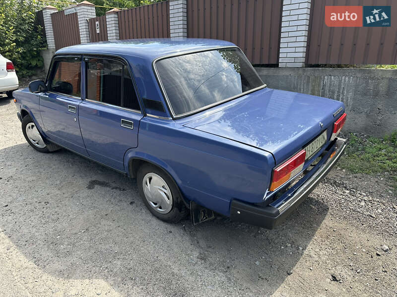 Седан ВАЗ / Lada 2107 2006 в Днепре