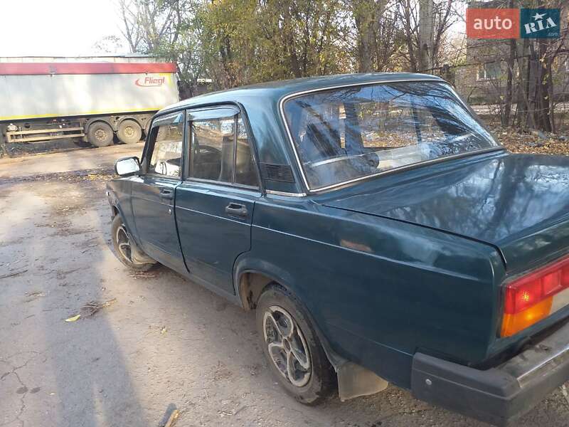 Седан ВАЗ / Lada 2107 1997 в Кривому Розі фото 5 Седан ВАЗ / Lada 2107 1997 в Кривому Розі