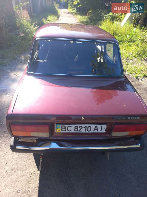 Седан ВАЗ / Lada 2107 2007 в Львове